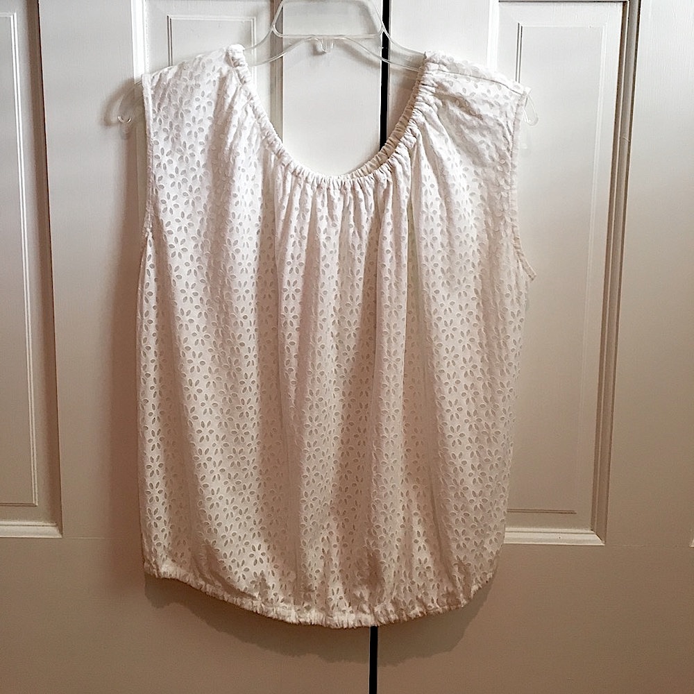 White Eyelet top Loft size MP
